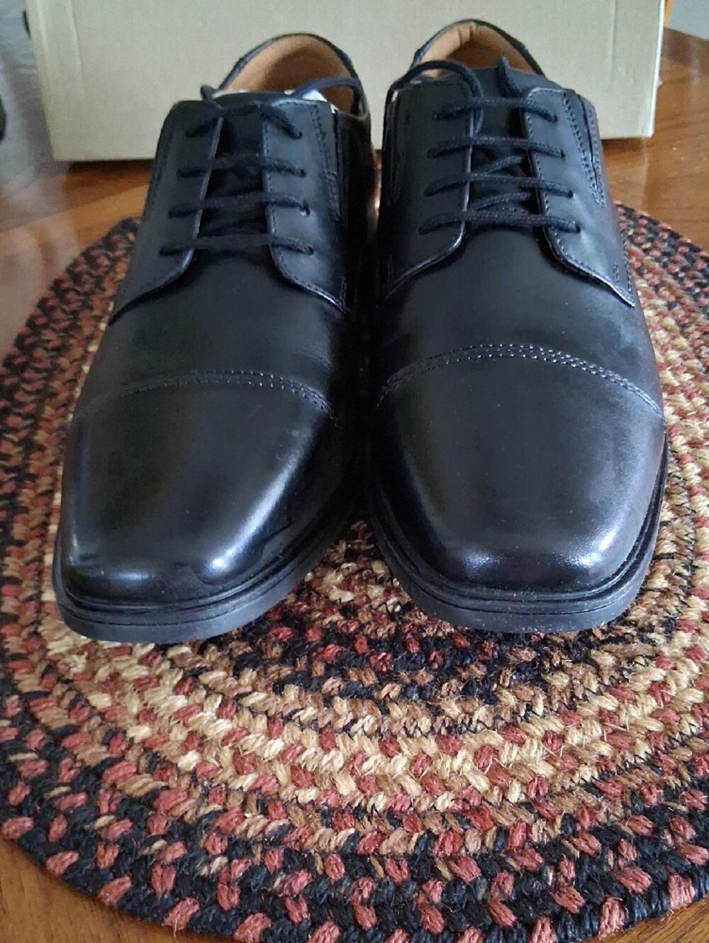 Clarks Men's Black Leather Cap-Toe Oxfords Sz. 9.5 W - Picture 4 of 6